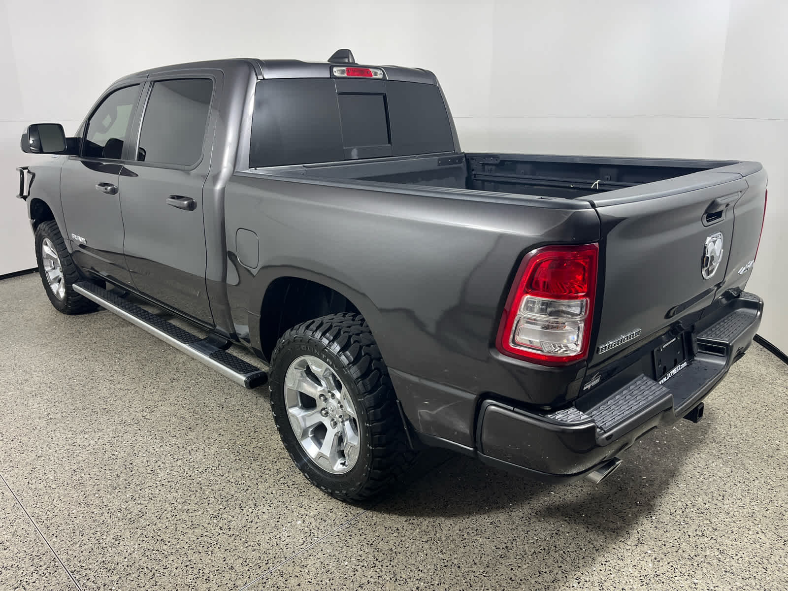 2020 RAM 1500 Big Horn Crew Cab 4x4 5'7' Box