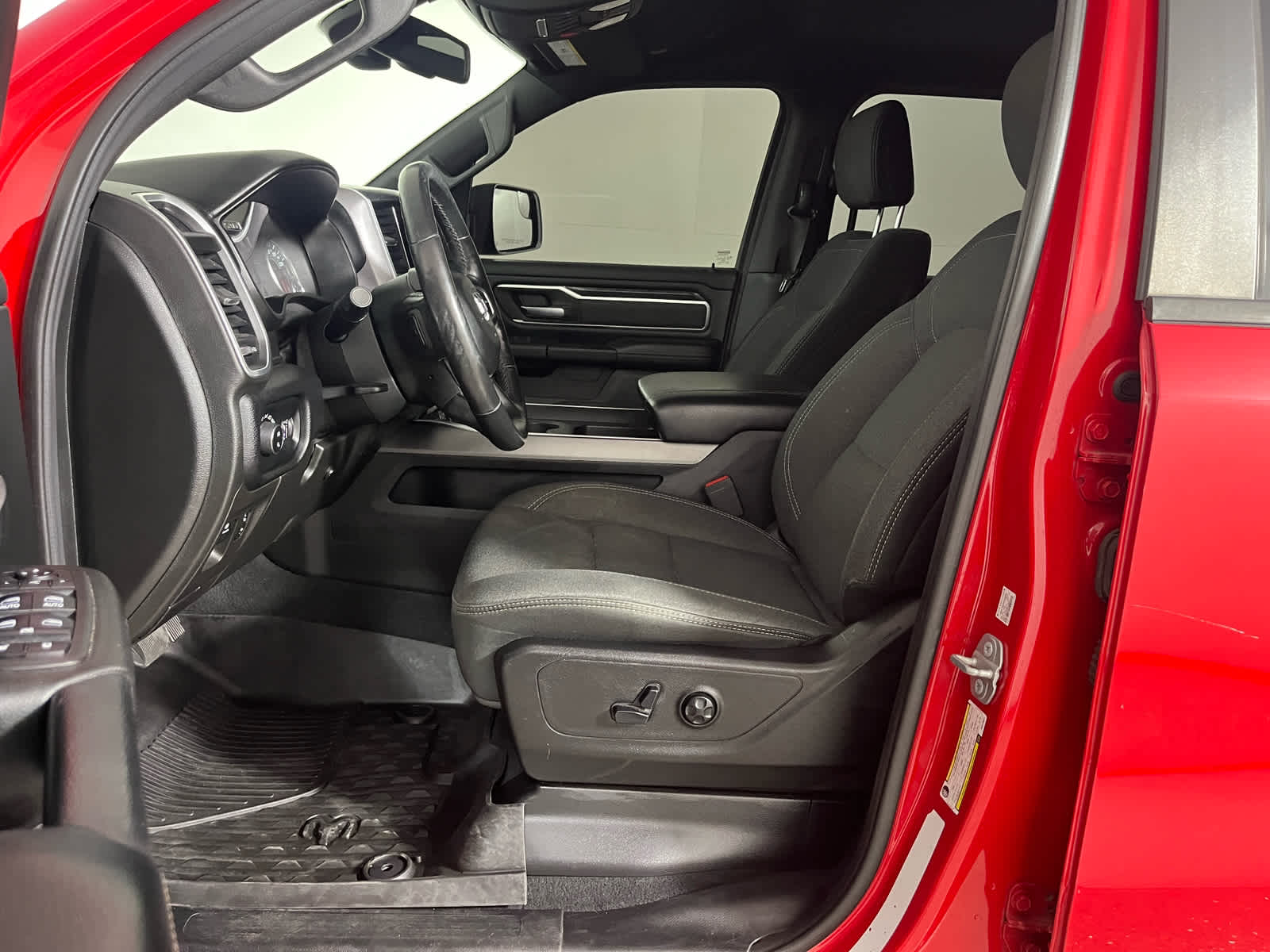 2019 RAM 1500 Big Horn/Lone Star Crew Cab 4x4 5'7' Box