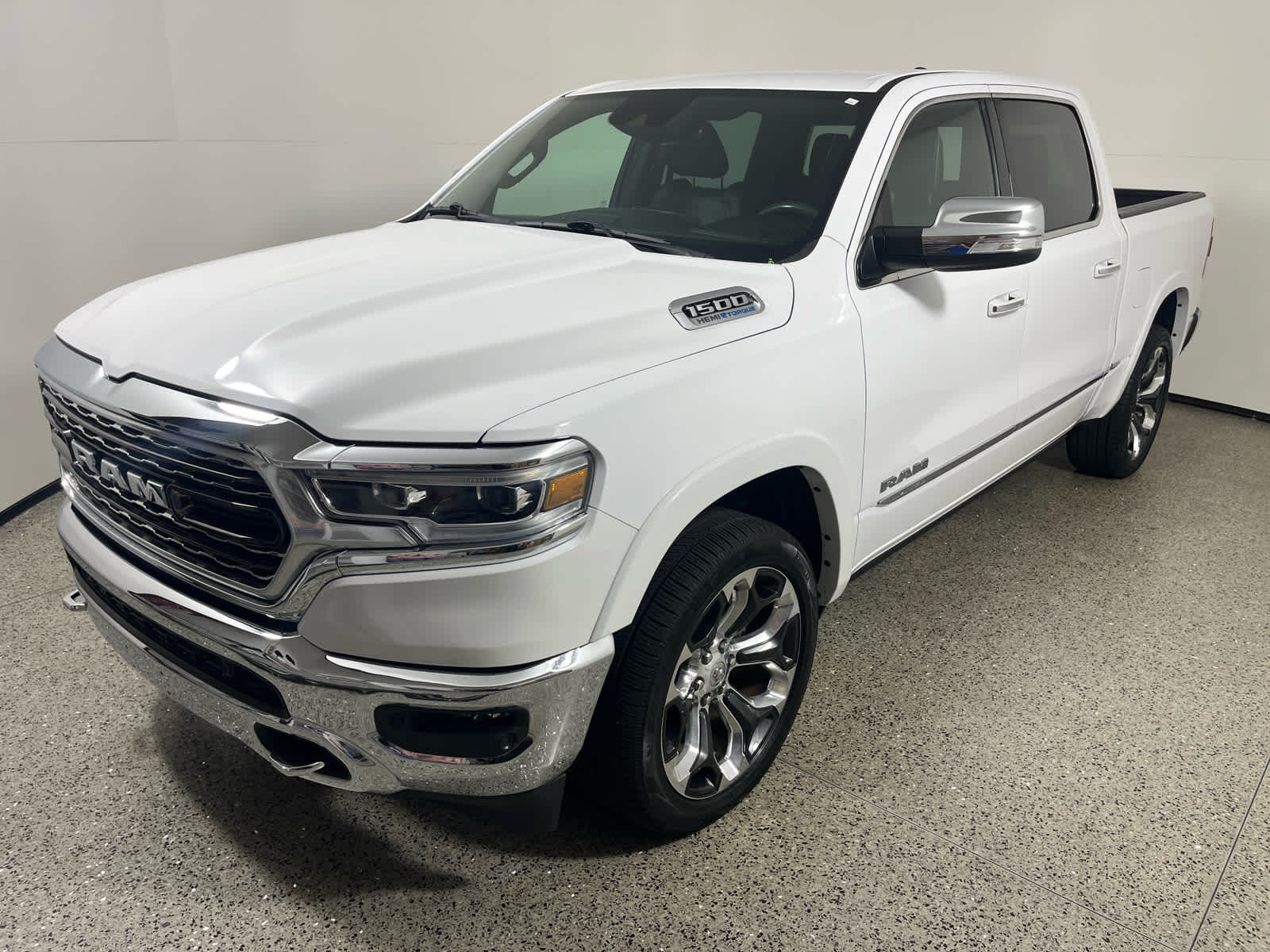 2021 RAM 1500 Limited Crew Cab 4x4 5'7' Box