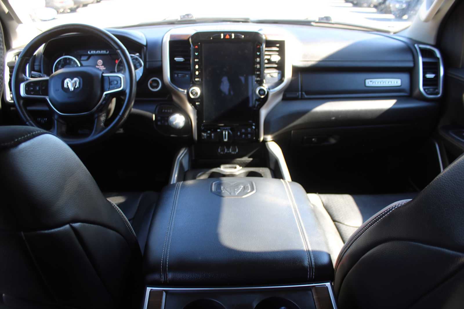 2022 RAM 1500 Laramie Crew Cab 4x4 5'7' Box