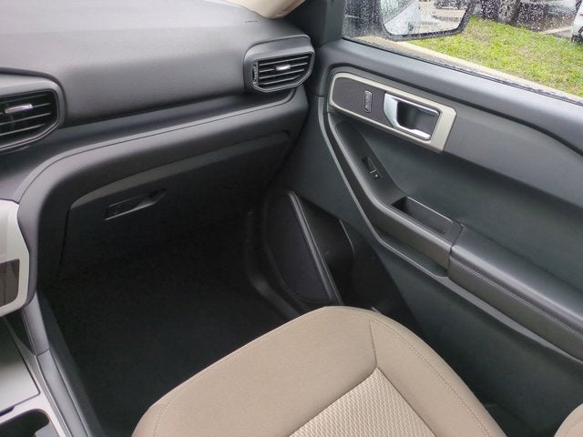 2023 Ford Explorer Base