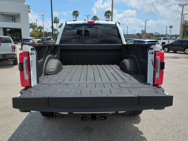 2026 Ford Super Duty F-350 SRW Pickup Platinum