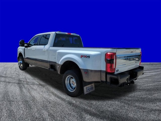2023 Ford Super Duty F-350 DRW Pickup King Ranch DRW