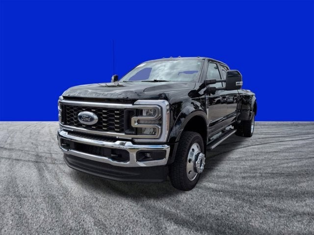2026 Ford Super Duty F-450 DRW LARIAT