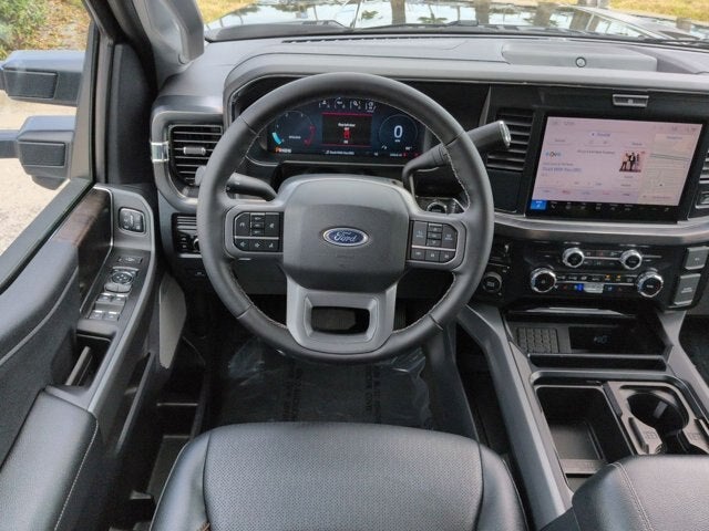 2026 Ford Super Duty F-450 DRW LARIAT