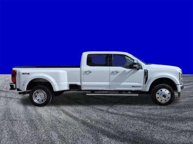 2026 Ford Super Duty F-450 DRW LARIAT