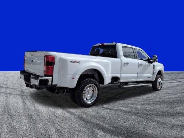 2026 Ford Super Duty F-450 DRW LARIAT