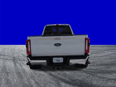 2026 Ford Super Duty F-450 DRW LARIAT