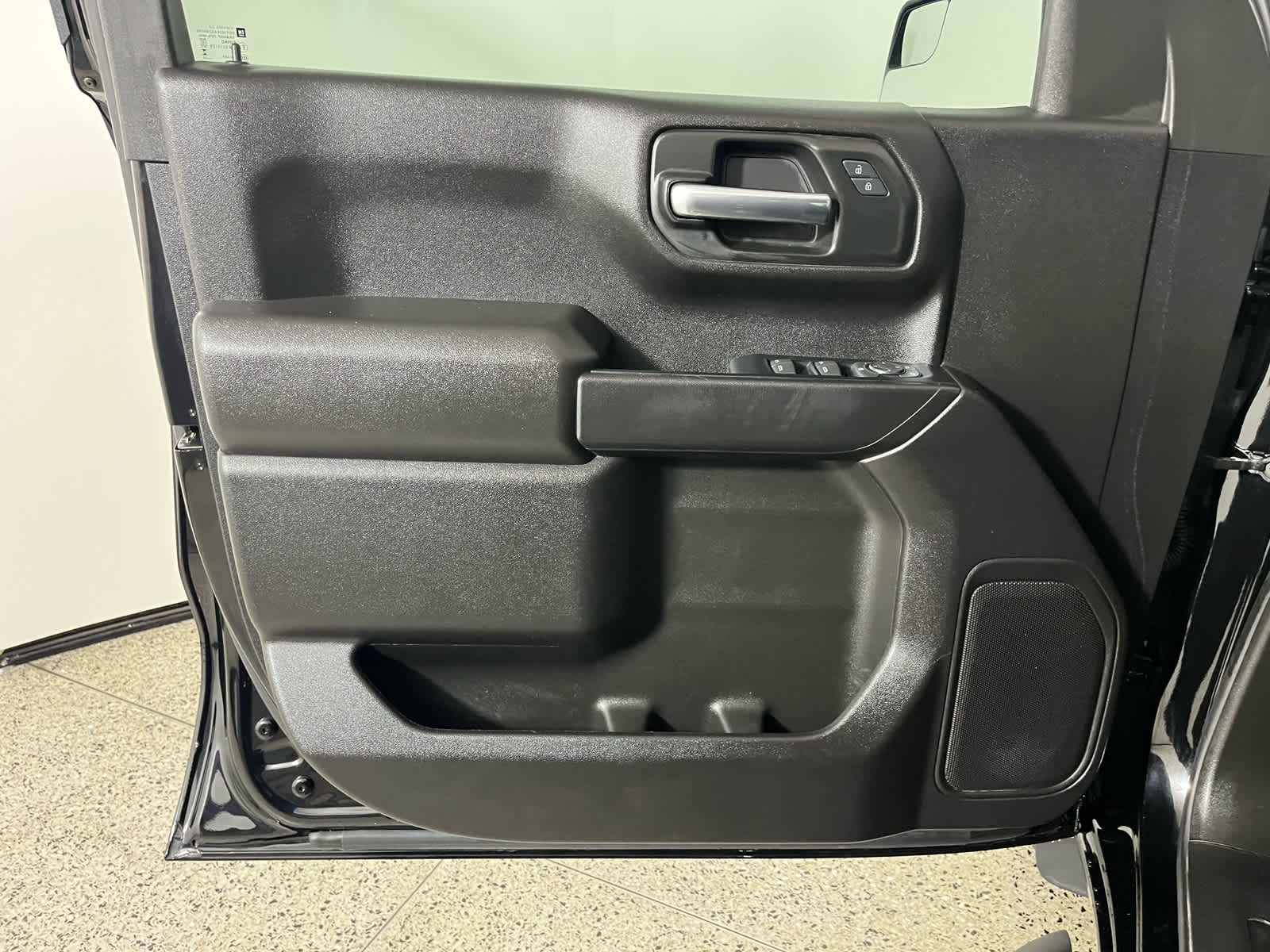 2024 Chevrolet Silverado 1500 2WD Crew Cab Short Bed Custom