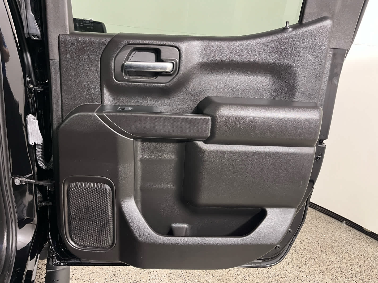 2024 Chevrolet Silverado 1500 2WD Crew Cab Short Bed Custom