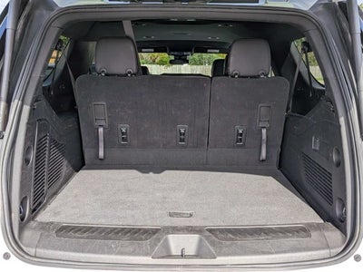 2025 Chevrolet Suburban LT