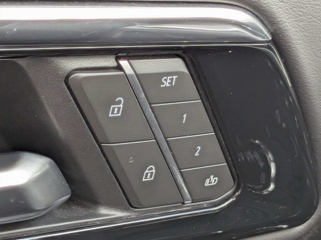 2025 Chevrolet Suburban LT