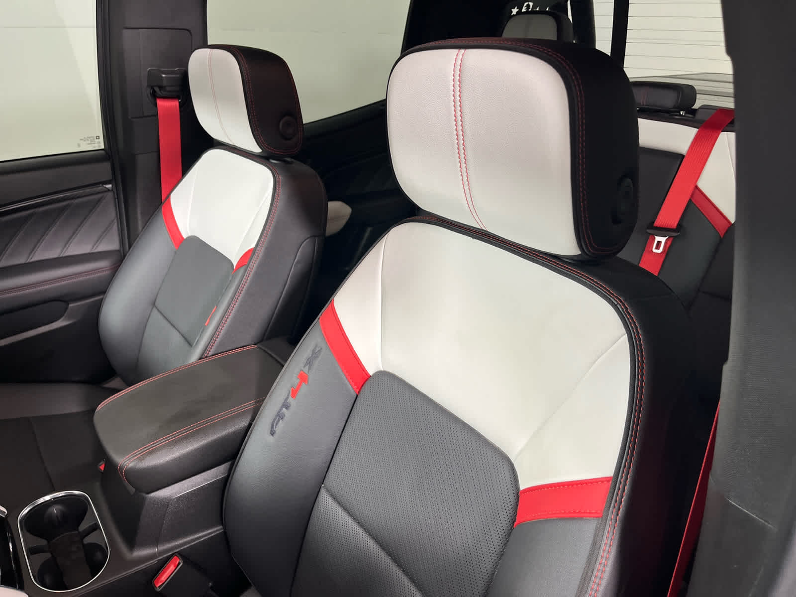 2024 GMC Canyon 4WD AT4X