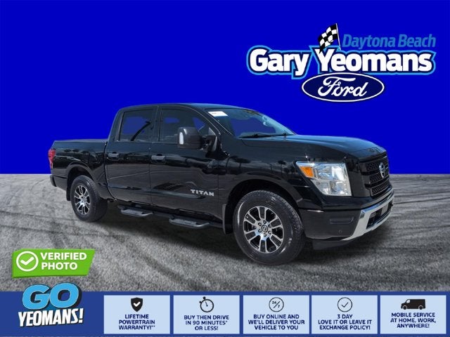 2022 Nissan Titan SV
