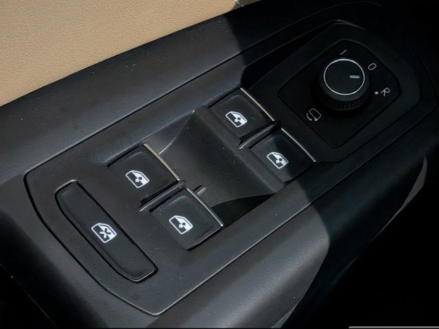 2023 Volkswagen Atlas Cross Sport 3.6L V6 SEL Premium R-Line