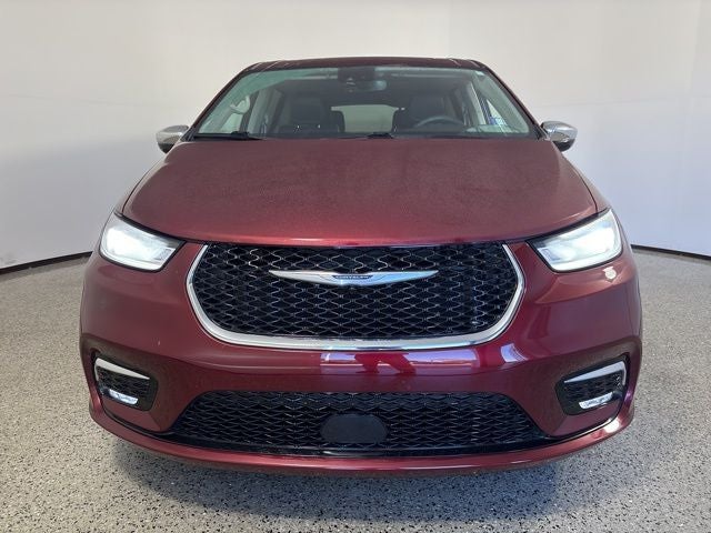 2023 Chrysler Pacifica Hybrid Limited