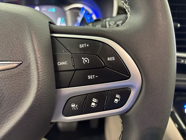 2023 Chrysler Pacifica Hybrid Limited