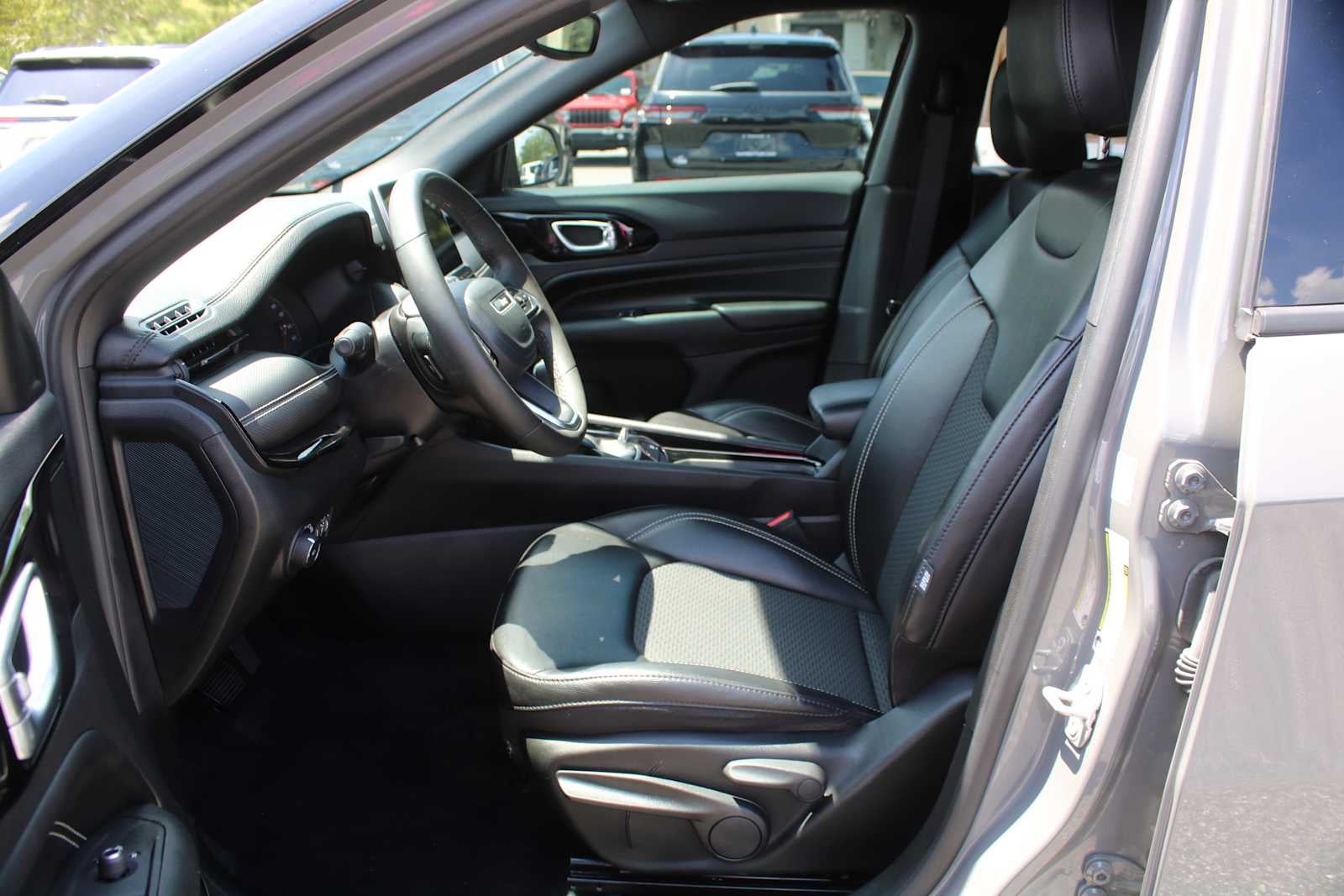 2023 Jeep Compass Altitude