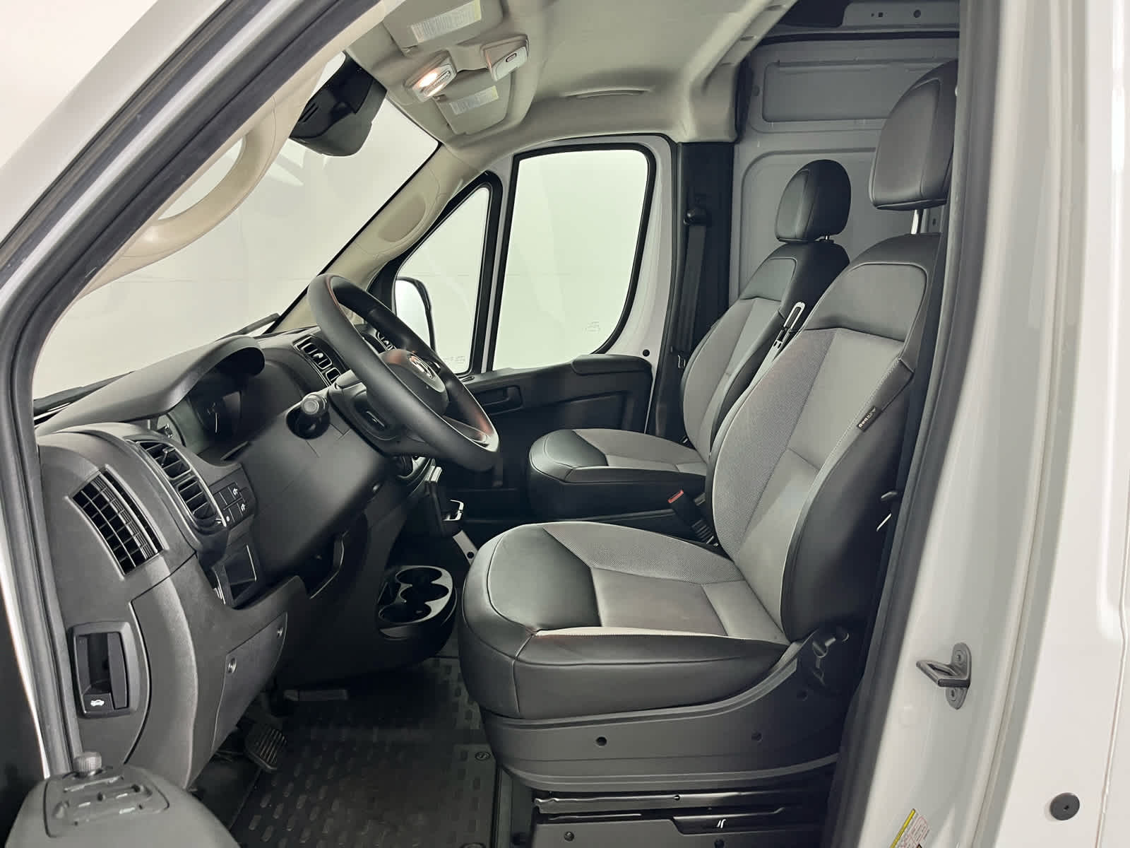 2025 RAM ProMaster Tradesman