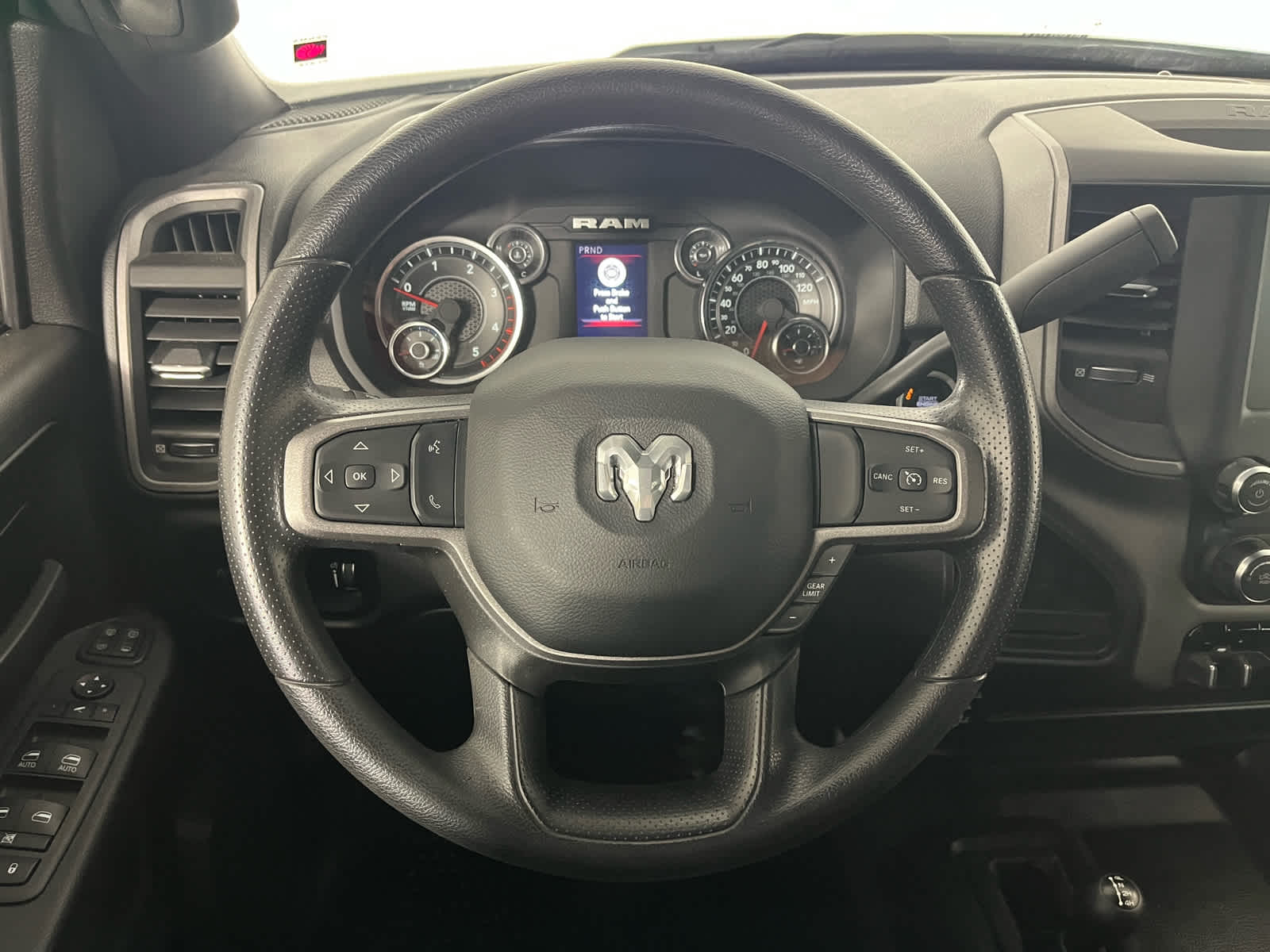 2024 RAM 2500 Tradesman Crew Cab 4x4 6'4' Box