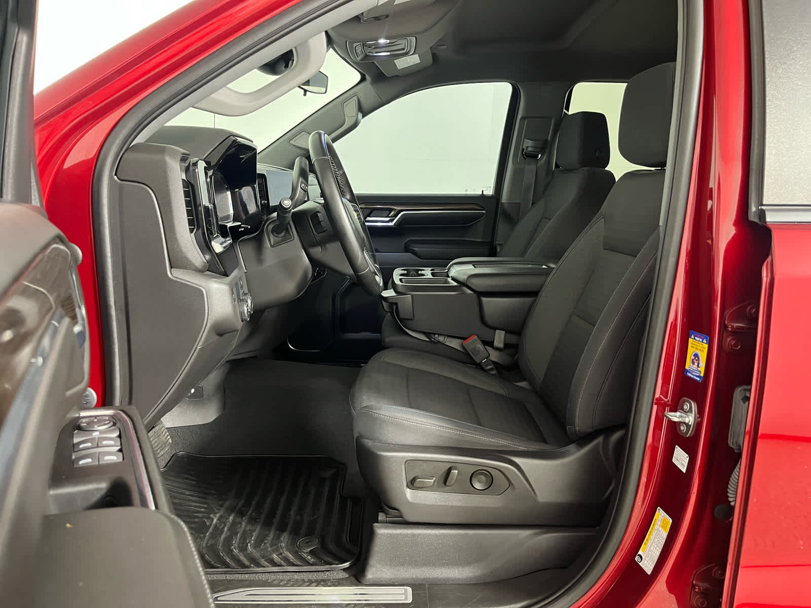 2023 Chevrolet Silverado 1500 2WD Crew Cab Short Bed LT