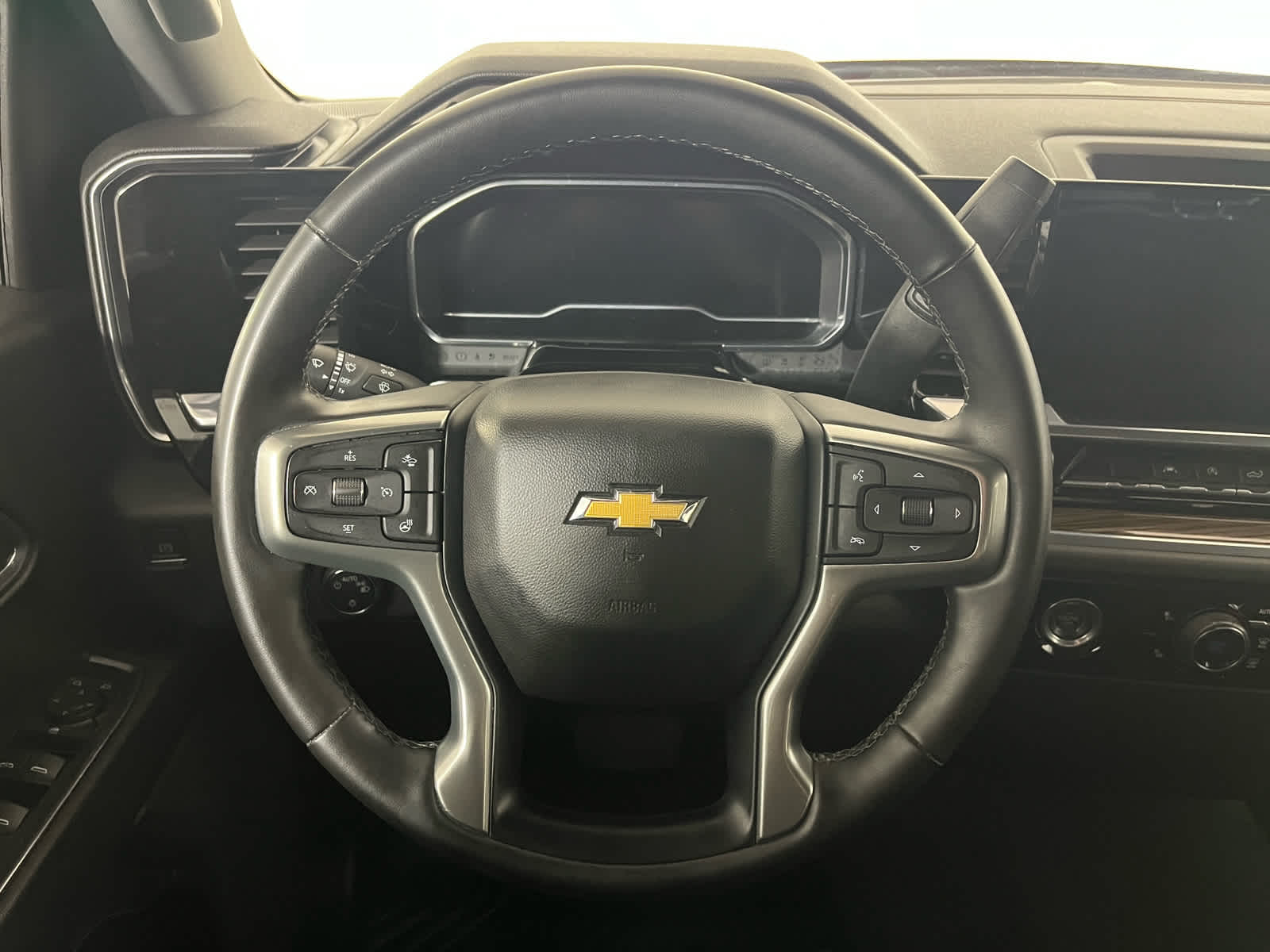 2023 Chevrolet Silverado 1500 2WD Crew Cab Short Bed LT