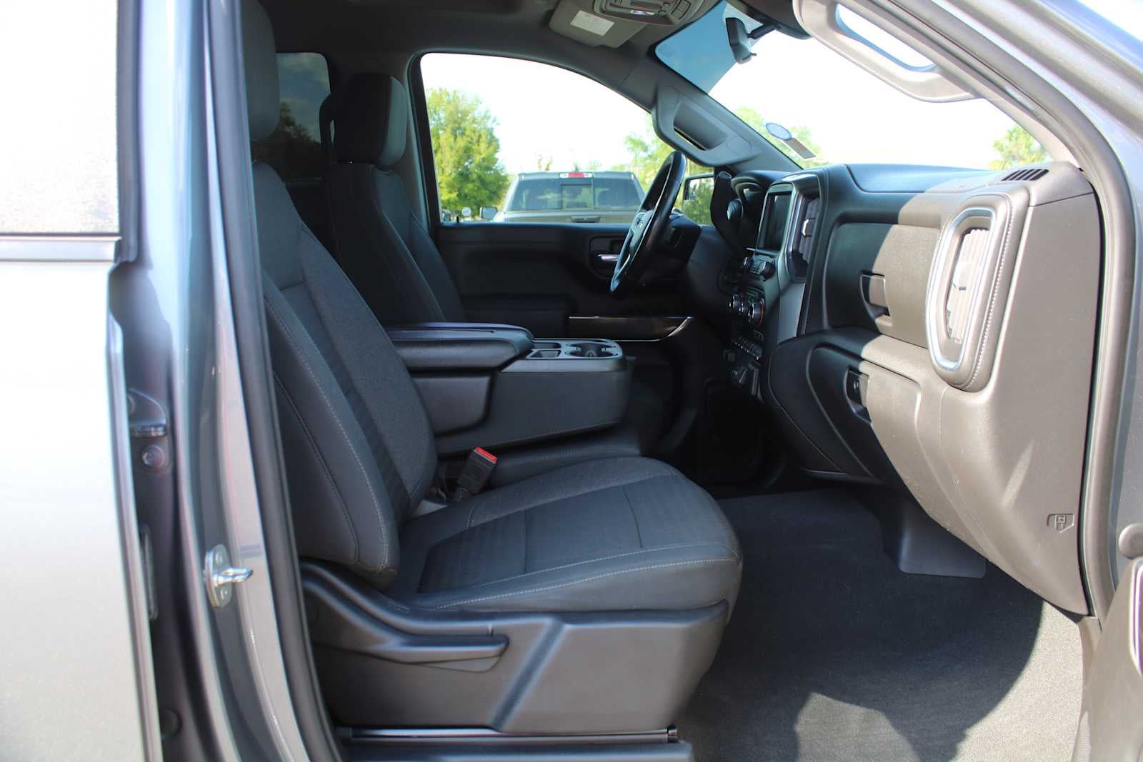 2021 Chevrolet Silverado 1500 4WD Crew Cab Short Bed LT