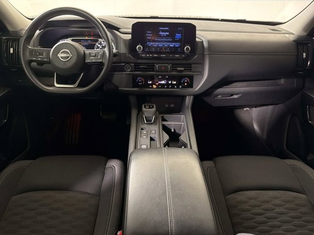 2023 Nissan Pathfinder S