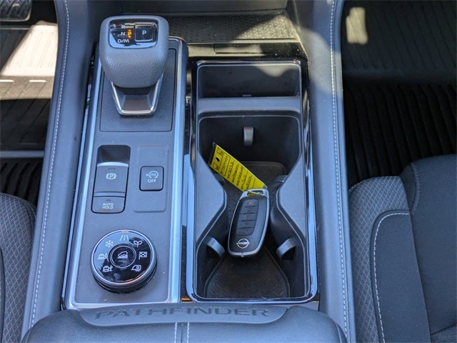 2023 Nissan Pathfinder SV