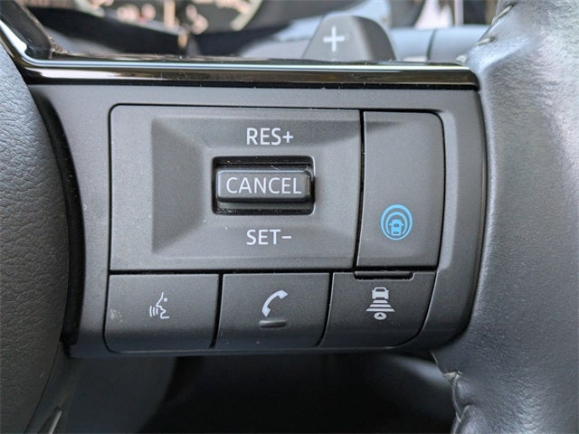 2023 Nissan Pathfinder SV