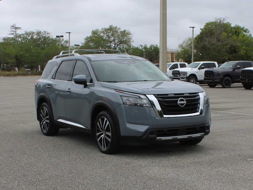 2025 Nissan Pathfinder Platinum