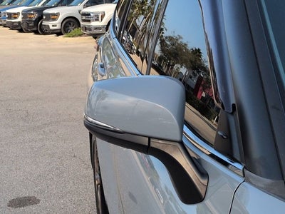 2022 Toyota Highlander Hybrid Bronze Edition