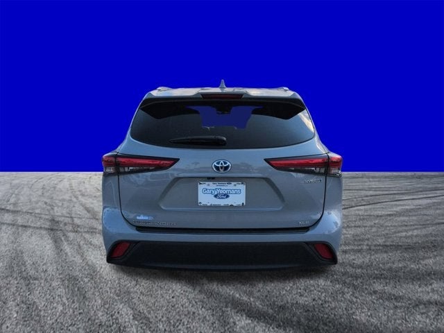 2022 Toyota Highlander Hybrid Bronze Edition