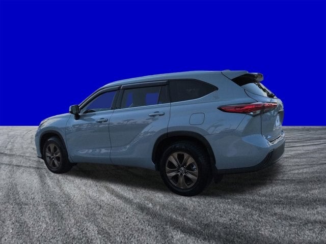 2022 Toyota Highlander Hybrid Bronze Edition