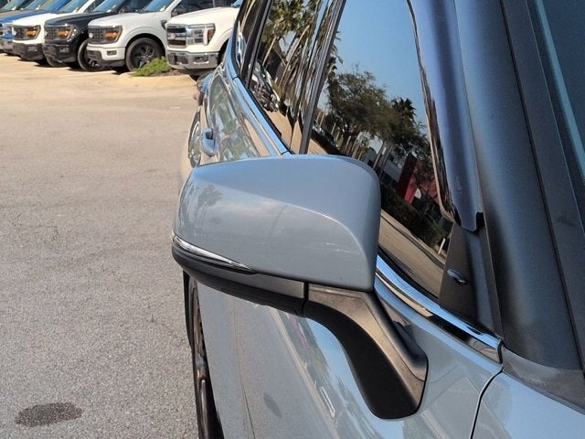 2022 Toyota Highlander Hybrid Bronze Edition