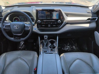 2021 Toyota Highlander Hybrid Platinum