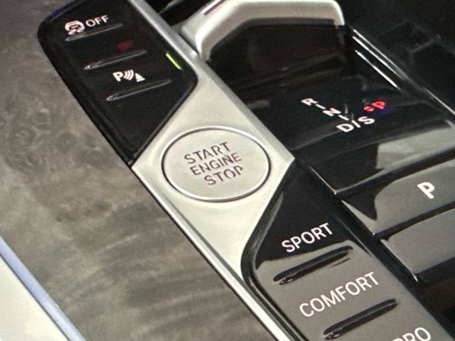 2024 BMW X5 M60i