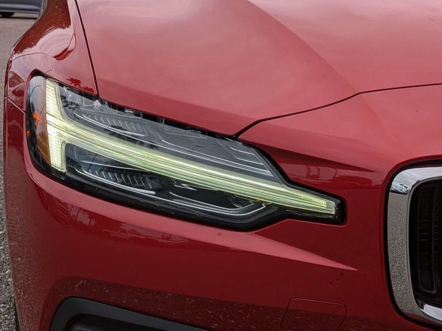 2021 Volvo S60 T5 Momentum