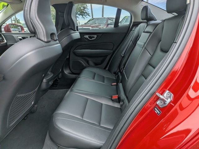 2021 Volvo S60 T5 Momentum