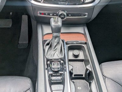 2021 Volvo S60 T5 Momentum