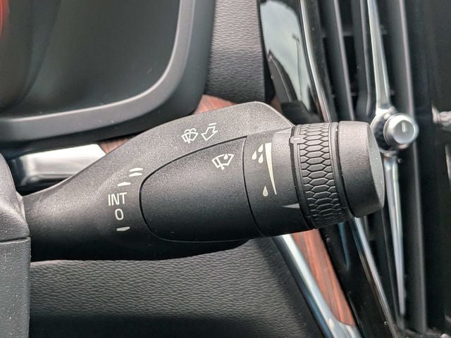 2021 Volvo S60 T5 Momentum