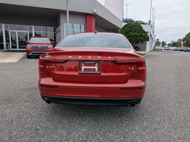 2021 Volvo S60 T5 Momentum