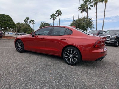 2021 Volvo S60 T5 Momentum