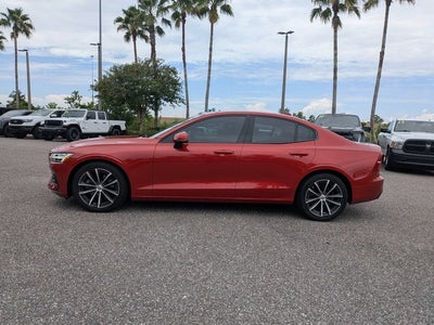 2021 Volvo S60 T5 Momentum