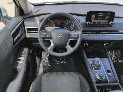 2023 Mitsubishi Outlander ES