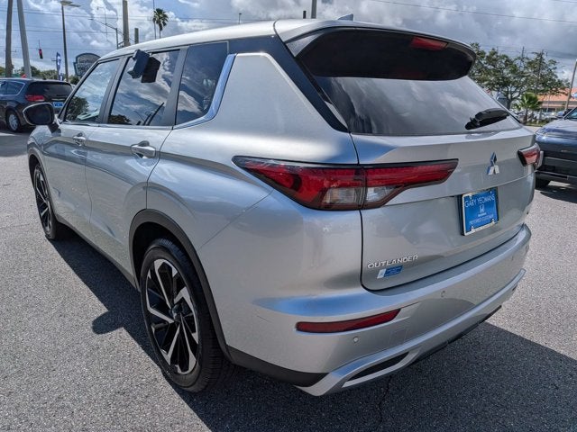 2024 Mitsubishi Outlander SE