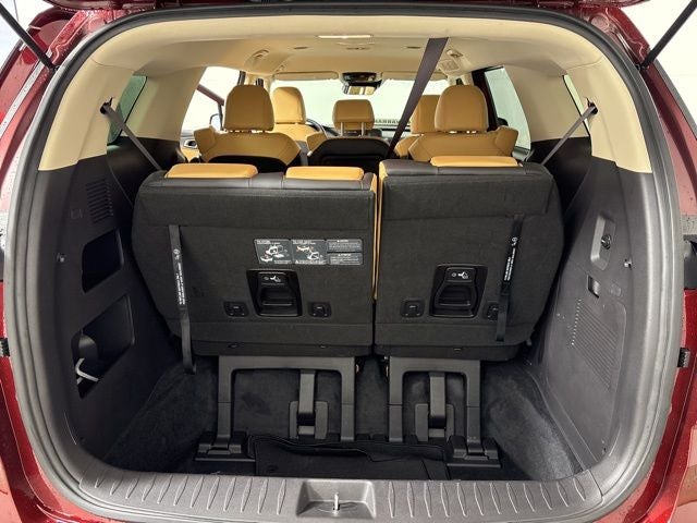 2023 Kia Carnival LX