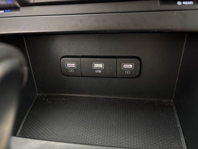 2023 Kia Carnival LX