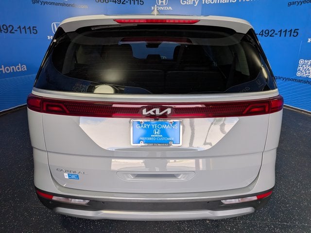 2024 Kia Carnival EX