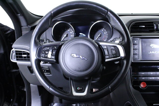 2018 Jaguar F-PACE S